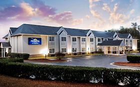 Microtel Inn & Suites By Wyndham Southern Pines Pinehurst Exterior photo