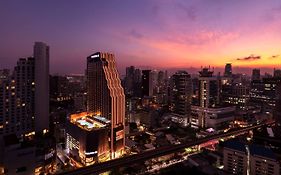 Carlton Hotel Bangkok Sukhumvit Exterior photo