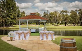 Crowne Plaza Hunter Valley Hotel Lovedale Exterior photo