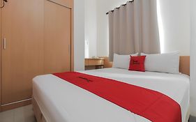 Hotel Reddoorz Plus Near Galaxy Bekasi Exterior photo