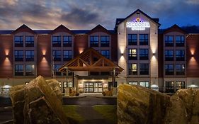 Microtel Inn & Suites By Wyndham Mont Tremblant Exterior photo