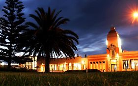 The Central Hotel Motel Lakes Entrance Exterior photo