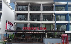 Frankie'S Inn Jomtien Exterior photo