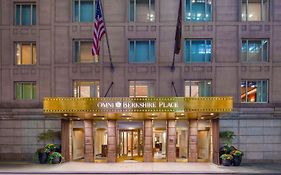 Omni Berkshire Place Hotel Nueva York Exterior photo