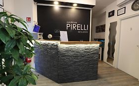 Pensión Pirelli Milano Exterior photo