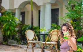 Hacienda Paradise Hotel By Hospitality Wellbeing Playa del Carmen Exterior photo