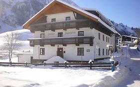 Hotel Gaestehaus Zugspitzblick Berwang Exterior photo