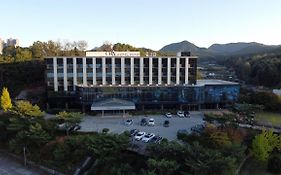 Bears Hotel Chuncheon Exterior photo