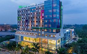 Hotel Ibis Styles Cikarang Bekasi Exterior photo