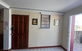 Apartamento Tete Comforts Roseau Exterior photo