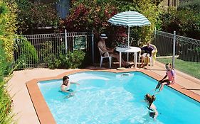 Sandpiper Holiday Apartments Lakes Entrance Exterior photo