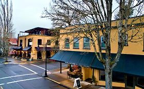 Hotel Douglas On Third McMinnville Exterior photo