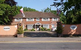 All Seasons Gatwick Guest House & Parking Horley Exterior photo