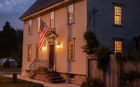 Captain Simeon Potter House Bed and Breakfast Newport Exterior photo