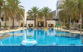 Sheraton Oman Hotel Mascate Exterior photo