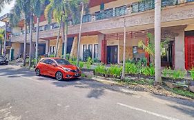 Klungkung Tower Hotel Exterior photo