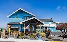 Oceanside Inn & Suites, A Days Inn By Wyndham Fort Bragg Exterior photo