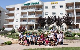 Irish House Medugorje Aparthotel Exterior photo