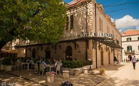 Hotel Platani Trebinje Exterior photo