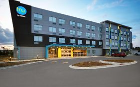 Hotel Tru By Hilton Monroe, Mi Exterior photo