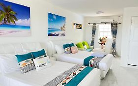 Cozy Apartment In Venetian Rd Within 10Min From Airports Providenciales Exterior photo