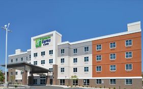 Holiday Inn Express & Suites Lexington Midtown - I-75, An Ihg Hotel Exterior photo