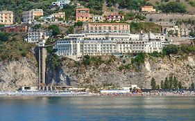 Lloyd'S Baia Hotel Vietri Exterior photo