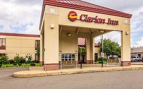 Clarion Inn Cranberry Township Exterior photo