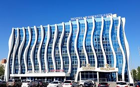 Reikartz Park Astana Ex-Royal Park Hotel & Spa Exterior photo