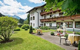 Hotel Pension Tannerhof Zell am Ziller Exterior photo