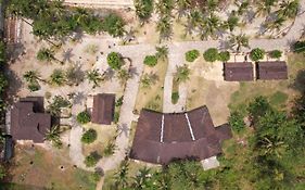 Dewa Daru Resort Karimunjawa Exterior photo