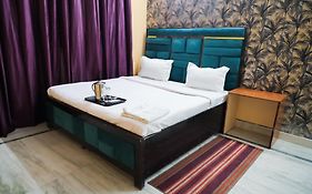 Hotel Best Inn-Laxmi Nagar Metro Nueva Delhi Exterior photo