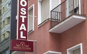 Hotel Hostal Velarde Talavera de la Reina Exterior photo