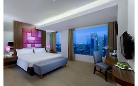 Quest Hotel Darmo - Surabaya by ASTON Exterior photo