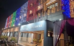 Hotel Pritam Park, Jalgaon, Maharashtra Exterior photo