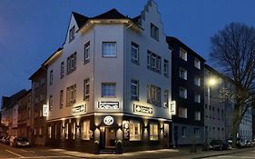 Hotel Restaurant Zum Loewen Duisburg Exterior photo