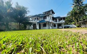 Pasidu Villa Kalutara Exterior photo
