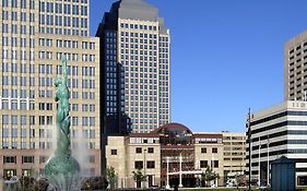 Hotel Cleveland Marriott Downtown At Key Tower Exterior photo