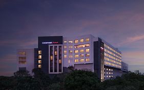 Hotel Courtyard By Marriott Bhopal Exterior photo
