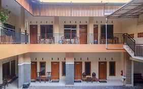 Hotel Urbanview Syariah Wisma Wongso Borobudur Magelang Exterior photo