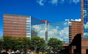 Sheraton Indianapolis Hotel At Keystone Crossing Exterior photo