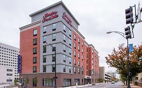 Hampton Inn & Suites Winston-Salem Downtown Exterior photo