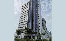 Hotel Grand Continental Kuching Exterior photo