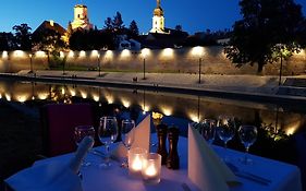 Arany Szarvas Fogadó és Captain Drakes Pub Bed and Breakfast Győr Exterior photo