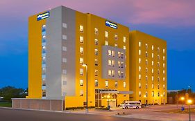 Hotel City Express By Marriott Monterrey Lindavista Exterior photo