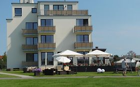 Hotel Warnow Rostock Exterior photo