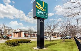 Quality Inn & Suites Mississauga Exterior photo