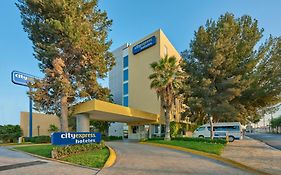 Hotel City Express By Marriott Saltillo Norte Exterior photo