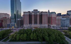Hotel Hilton Chicago Exterior photo