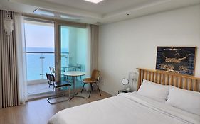 Sokcho Summitbay 1708 "Ocean View" Aparthotel Exterior photo